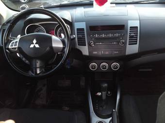 2008 Mitsubishi Outlander Wallpapers