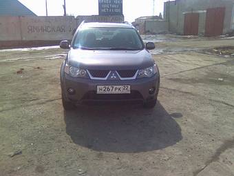 2008 Mitsubishi Outlander Photos