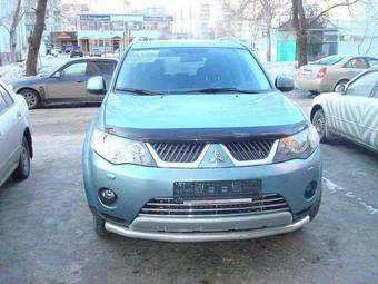 2008 Mitsubishi Outlander Photos