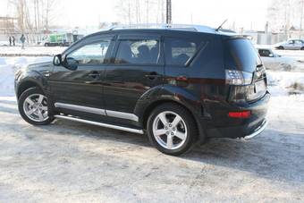 2008 Mitsubishi Outlander Photos