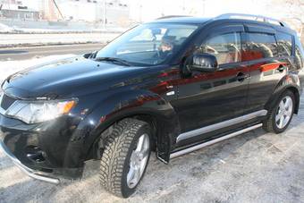 2008 Mitsubishi Outlander Photos