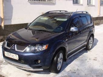 2008 Mitsubishi Outlander Pictures