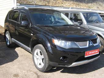 2008 Mitsubishi Outlander Pics