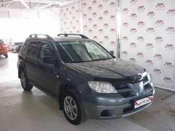 2008 Mitsubishi Outlander Photos