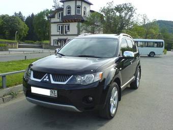 2008 Mitsubishi Outlander Photos