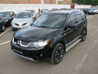 2008 Mitsubishi Outlander Photos