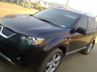 2008 Mitsubishi Outlander Photos