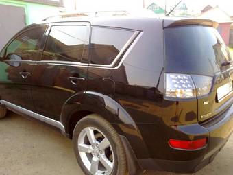 2008 Mitsubishi Outlander Pictures