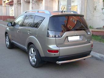 2008 Mitsubishi Outlander Photos