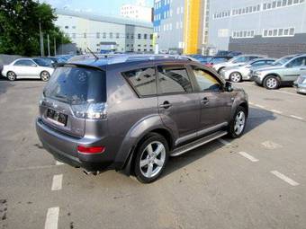 2008 Mitsubishi Outlander Photos