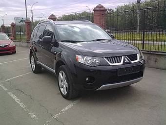 2008 Mitsubishi Outlander Photos