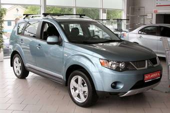 2009 Mitsubishi Outlander Pics