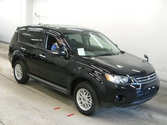 2009 Mitsubishi Outlander Photos