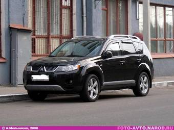 2009 Mitsubishi Outlander Photos