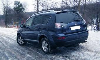 2009 Mitsubishi Outlander Photos