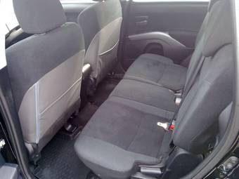 2009 Mitsubishi Outlander Photos