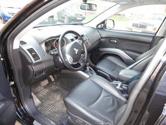 2009 Mitsubishi Outlander Photos