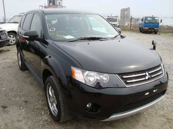 2010 Mitsubishi Outlander Photos