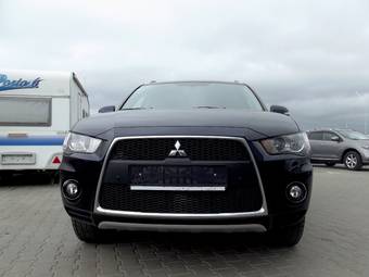 2010 Mitsubishi Outlander Photos