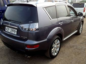 2010 Mitsubishi Outlander Wallpapers