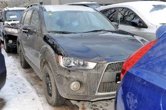 2011 Mitsubishi Outlander Pictures