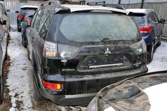 2011 Mitsubishi Outlander Photos