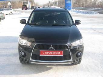 2011 Mitsubishi Outlander Pictures