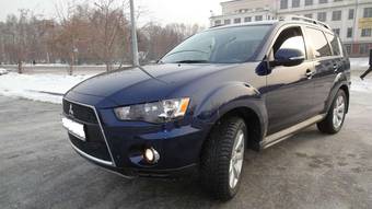 2011 Mitsubishi Outlander Photos