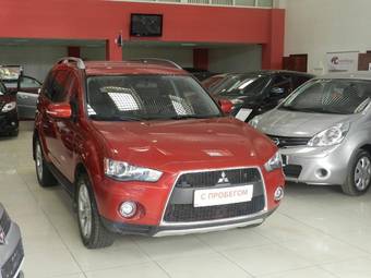 2011 Mitsubishi Outlander Photos