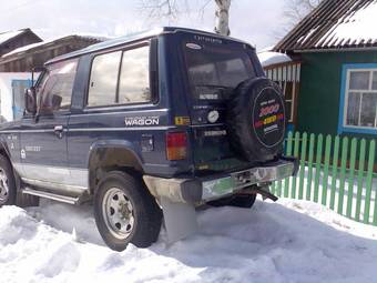 1988 Mitsubishi Pajero Pictures