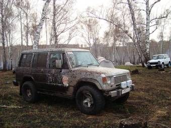 1988 Mitsubishi Pajero Photos