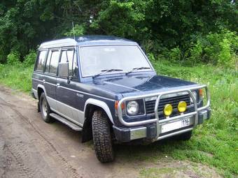 1988 Mitsubishi Pajero Pictures