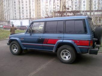 1989 Mitsubishi Pajero Photos