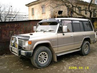 1989 Mitsubishi Pajero Pictures