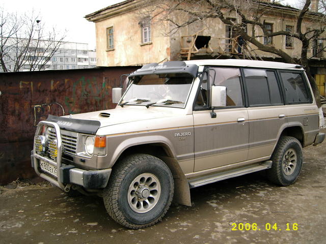 1989 Mitsubishi Pajero specs, Engine size 2.5l., Fuel type Diesel ...