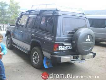 1990 Mitsubishi Pajero Images