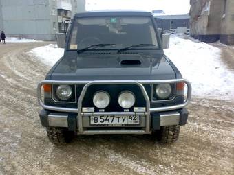 1990 Mitsubishi Pajero Pictures