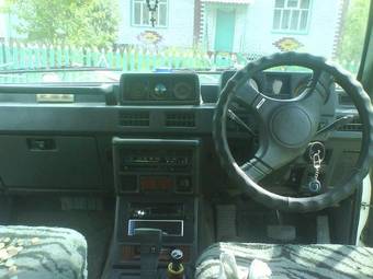1990 Mitsubishi Pajero Photos