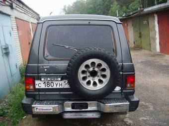1990 Mitsubishi Pajero Photos