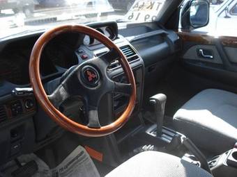 1991 Mitsubishi Pajero Pictures