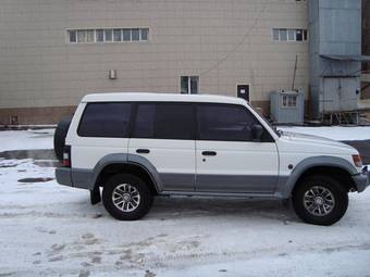 1991 Mitsubishi Pajero Pictures