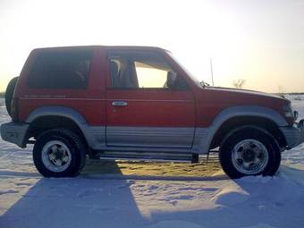 1991 Mitsubishi Pajero Pictures