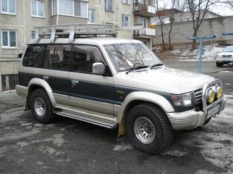 1991 Mitsubishi Pajero Photos