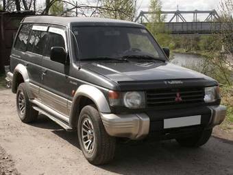 1991 Mitsubishi Pajero Photos