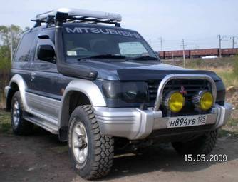 1991 Mitsubishi Pajero Pictures