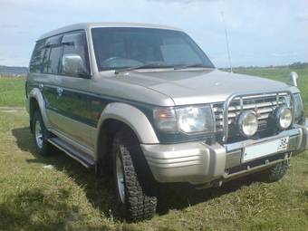 1991 Mitsubishi Pajero Photos