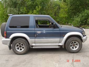 1991 Mitsubishi Pajero Photos