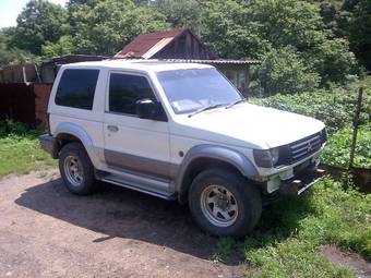 1991 Mitsubishi Pajero Pictures