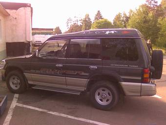 1991 Mitsubishi Pajero Pictures