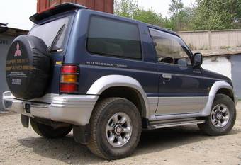 1991 Mitsubishi Pajero Photos